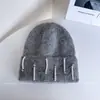 Chapéu de Tricô Decorativo com Strass e Pérolas Estilo Coreano para Mulheres Inverno Versátil Casual Chapéu de Lã Outdoor À Prova de Frio e Quente Chapéu de Tricô