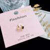 Kanamin Fashion Arete Simple de Flor de Cuatro Hojas con Hebilla para Hueso de la Oreja Ins Diseño Nicho Elegante Aro Pequeño con Hebilla para la Oreja para Mujer