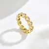 Anillo Geométrico Redondo Corazón Simple de Diseño de Nicho de Lujo Ligero de Alta Gama de Venta Caliente Transfronterizo Europeo y Americano Anillo Personalizado para Mujer