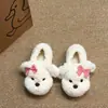 Zapatillas de algodón para cachorros con diseño de lazo colgante, modelo nuevo Otoño-Invierno 2026, de suela gruesa, forradas de felpa, cálidas, zapatos cerrados en la parte trasera de pelo