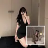 Vestido sexy y seductor de tirantes profundos para dormir con diseño de tiras cruzadas en la espalda, corte ajustado, minivestido para chica hot en negro