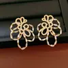 Brincos de Prata Banhados a Ouro 18K com Agulha de Prata, Zircônia, Flor Vazada, Estilo Minimalista Personalidade, Brincos de Luxo Leve de Alta Qualidade