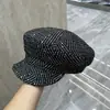 Estilo Novo Outono e Inverno Chapéu Militar com Lantejoulas e Fio Dourado de Aba Reta para Mulheres, Chapéu de Beisebol Quente Artístico da Moda de Luxo Leve