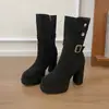 Botas de plataforma de tacón ultra alto con tacón grueso, diseño ajustado, adecuadas para mujeres petite, modernas y versátiles, con punta fina, detalle de hebilla y altura hasta la pantorrilla, botas de tacón alto