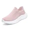 Sapatos Masculinos de Verão, Sapatos Slip-on de Malha Preta para Primavera e Outono, Cabedal de Malha Flyknit, Tênis Esportivos para Corrida, Solado Macio Casual, Sapatos Versáteis da Moda