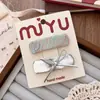 Pin BB para niña de color plateado estilo coreano con lazo dulce, pinza para el pelo versátil para niños de cuero dulce y genial, pasador lateral para niñas