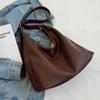Bolsa de Grande Capacidade Feminina 2022 Nova Moda Textura de Alta Qualidade Bolsa de Ombro Transversal Bolsa Tote Versátil para o Dia a Dia