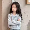 Top de manga larga con cuello marinero ribeteado de encaje estilo academia para niña Jeans de moda tendencia individuales Conjunto de dos piezas para niña