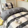 Juego de ropa de cama de tres piezas de algodón puro para dormitorio universitario, sábana individual, funda de edredón, sábana bajera ajustable, ropa de cama modelo nuevo 2026