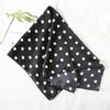 Pañuelo Coreano Pequeño de Seda Estampado de Leopardo Lunares Pañuelo Pequeño Cuadrado Pañuelo Decorativo para Mujer Pañuelo de Otoño e Invierno Pañuelo para la Cabeza Diadema Muñeca Estilo Chic