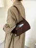 Bolso de Axila Retro Simple de Gama Alta Bolso Cruzado de Hombro Versátil Casual de Nicho Bolso de Mano para Viajes de Negocios Bolso de Mujer