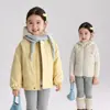 Tallas grandes y pequeñas de ropa exterior para niños, nueva colección de invierno 2026, unisex, diseño tres en uno, conjunto de chaqueta acolchada y chaleco