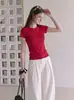 Top de punto de verano para mujer petite, estilo francés, rojo, cuello redondo, hombros normales, manga corta, corte ajustado, ceñido, adelgazante, versátil, de longitud corta