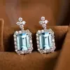 Aretes Cuadrados de Circonita Dulces y Elegantes para Mujer, Aretes Compactos y Delicados en Forma de Cruz, Estilo Diario de Cao Shi Wholesale