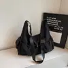 Bolsa de Ombro Plissada Grande Capacidade Estilo Coreano 2026 Nova Bolsa Transversal de Nylon Bolsa de Axila Lona Estilo Casual Preguiçoso