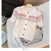Suéter Listrado Colorido com Gola Redonda Doce Redutor de Idade Vazado de Manga Curta para Mulheres Verão Novo Top Emagrecedor Roupa Feminina