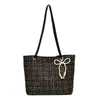 Bolsa de Ombro Feminina de Grande Capacidade, Bolsa Feminina da Moda 2025 Inverno Novo Estilo Coreano Pequena Estilo Fragrante Bolsa de Ombro Axila