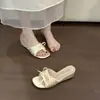 Moda saia francesa novo estilo sandálias de verão de bico aberto com bolinhas para sair sandálias de deslizar 2026 sandálias de uma tira com laço