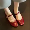 Sapatos Mary Jane franceses de bico quadrado em estoque, sapatos de salto alto estilo bailarina prateados fofos, sapatos baixos estilo vovó femininos para exportação