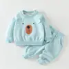 Conjunto de moletom infantil com fecho entre as pernas e estampa fofa de desenho animado, conjunto infantil com gola redonda e forro de fleece, roupa esportiva casual para primavera