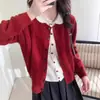 ¡Súper Reductor de Edad! Elegante Conjunto Estilo Año Nuevo con Solapa Suave y Lazo, Cárdigan Tejido Dulce de Bloques de Color, Aspecto de Dos Piezas