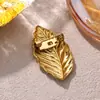 Broche de Aço Inoxidável Exagerado em Forma de Folha de Novo Estilo Transfronteiriço, Broche de Folha Versátil Personalizado de Alta Qualidade 18K para Mulheres