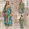 2025 nuevo vestido de playa de algodón europeo y americano con estampado de posicionamiento para mujer, bata holgada, blusa de bikini, ropa protectora solar