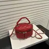 Bolsa Pequena Bordada com Diamantes 2025 Nova Bolsa Transversal com Corrente de Inverno Moda Popular Cor de Doce Bolsa Carteiro Bolsa Saco