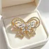 Broche anti-exposição temperamento de alta qualidade corsage liga acessórios de diamante gola V doce tudo-combinar pin joias atacado