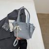 Bolsas Femininas de Nicho de Alto Padrão 2026 Nova Bolsa Transversal Versátil de Verão Bolsa de Mão Super Popular na Moda Bolsa Saco