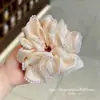 Coreano Dulce Primavera/Verano 2026 Nuevo Estilo Elegante Color Champaña Perla Hortensia Lazo para el Cabello Sujetador de Cola de Caballo Scrunchie