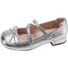 Zapatos plateados de piel con punta redonda y lazo para mujer, nuevos zapatos Mary Jane de estilo francés para el verano 2026 con una falda, zapatos planos de tacón grueso