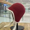 Otoño e Invierno Lindo y Dulce Sombrero Baotou para Mujer Estilo Coreano Moderno Compras Protección para los Oídos Cálida Cierre de Cordón Suave Lana Tejida Sombrero Lei Feng