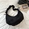 Bolsa casual retrô de camurça para mulheres, novo modelo 2026, bolsa transversal leve e versátil, bolsa de ombro e axila de nicho super popular