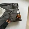 Moda para o Trabalho Retrô Casual Verão 2026 Novo Estilo Pingente Casual Simples Grande Capacidade Manual de Ombro Pequena Bolsa Quadrada