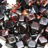Contas facetadas multicoloridas de ágata preta e vermelha com acabamento desgastado e furos tipo trombeta para joias DIY, adequadas para uso como contas de pulseira, correntes ou pingentes