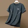 Camiseta de manga curta de seda gelada para homens, verão, corte solto, tamanho grande, camiseta casual versátil, moda masculina tendência estilo coreano