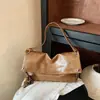 Bolso de mano retro de gran capacidad, nuevo estilo 2026, bolso de hombro versátil para mujer para el trabajo, bolso casual de moda, bolso hobo de moda