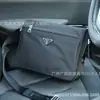 P Lada Bolso Cruzado para Hombro de Hombre Triángulo de Nylon con LOGO Cremallera alta calidad 1BC421