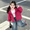 Conjunto de otoño para niña: Chamarra amarilla con capucha, nuevo estilo 2026, cortavientos estilo coreano para primavera/otoño con cierre, ropa infantil de moda