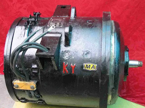 ZQ-52直流牵引电动机.JPG