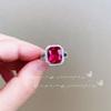 Anillo abierto de alta calidad con corindón rojo, cristal azul, esmeralda y circón, para hombre y mujer, de moda exquisita y explosiva.