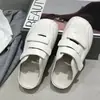 Calce fácil Mola Mágica Verão Casual Antiderrapante Simples Solado Grosso 2026 Novo Estilo Preguiçoso Bico Fechado Chinelos Branco Adulto