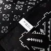 Bufandas de seda y algodón, hechas a medida según dibujos y muestras, bufandas de seda de morera con estampado digital hechas a medida, bufandas cuadradas para mujer al por mayor