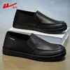 Sapatos masculinos de puxar para trás, sapatos tradicionais de tecido de Pequim para homens, sapatos casuais slip-on respiráveis de mola com sola macia, sapatos preguiçosos masculinos