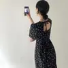 Atualização de Tamanho Vestido Chique Estiloso com Cadarço e Recortes nas Costas para Mulheres, Vestido de Chiffon Floral que Marca a Cintura, Roupas Femininas Estilo Coreano