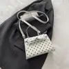 Estilo Coreano Sistema Coreano Transfronterizo 2026 Diseño de Hebilla con Estampado de Puntos Redondos Bolso de Mano para Mujer Bolso de Hombro Bolso Cruzado Bolso Cuadrado Pequeño