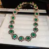 Traje de collar y pendientes de diamante ovalado europeo y americano exagerado luz de lujo alta gama cadena de clavícula nicho moda joyería al por mayor