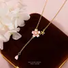 Colar de Prata Esterlina S925 com Pérola Sintética, Pétala de Flor de Pessegueiro Elegante para Mulheres, Corrente para Clavícula Artística Fofa Doce de Flor de Cerejeira Doce Japonesa