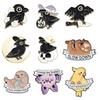 Bonito Dos Desenhos Animados Preto Pequeno Corvo Estilo Broche Criativo Animal Série Little Seal Bat Combinação Crachá terno